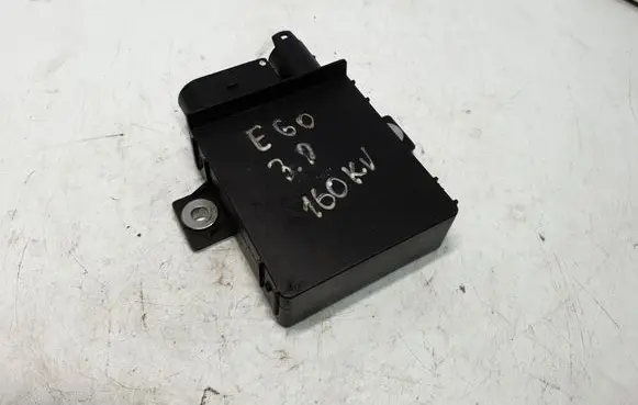 Glow plug pre-heat relay
