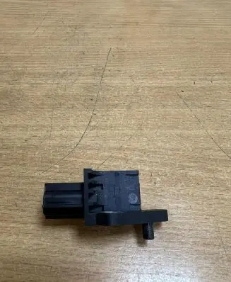Porsche Panamera (970) Airbag deployment crash/impact sensor 97061822102 D8784