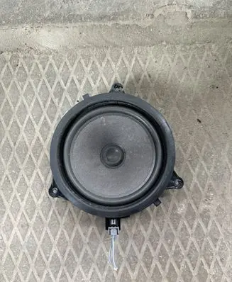 Volvo XC70 Front door speaker 30745941 CDV5A