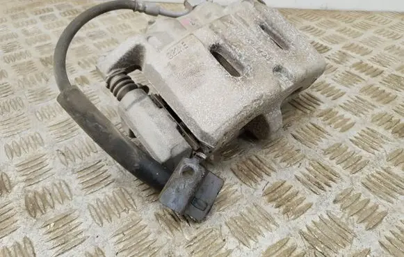 Ford Mustang VI Front brake caliper FR3C-2011-FG