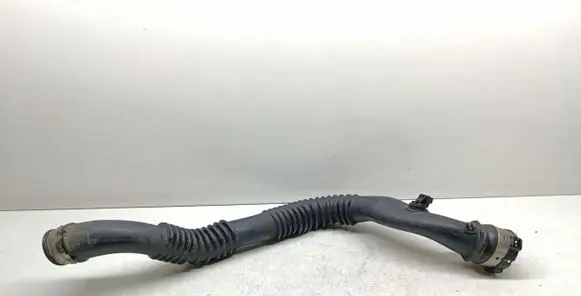 BMW 1 E82 E88 Intercooler hose/pipe 7797481 11617797481