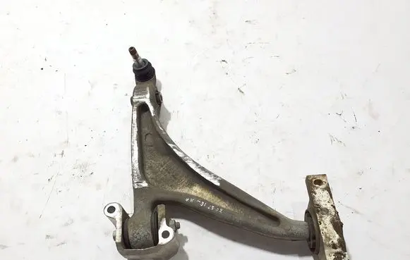 Volvo XC90 Front lower control arm/wishbone 31360644