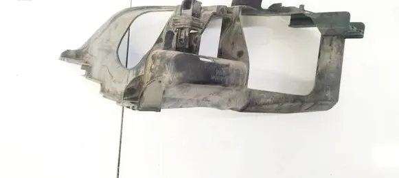 Headlight/headlamp mounting bracket