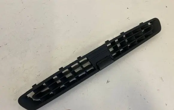 Audi Q7 4M Dash center air vent grill 4M0819632