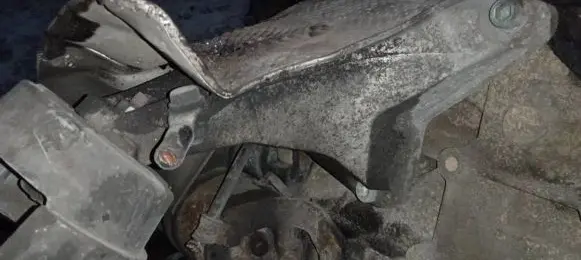 Audi A4 S4 B6 8E 8H Engine mounting bracket