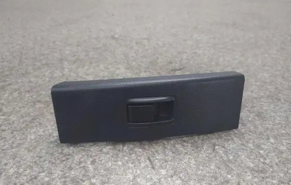 Toyota Corolla Verso E121 Electric window control switch 84810-0F010