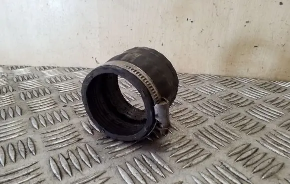 Volvo XC70 Intercooler hose/pipe 30677765