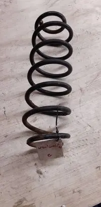Volkswagen Golf IV Rear coil spring