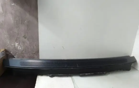 Mercedes-Benz Vaneo W414 Wiper trim 