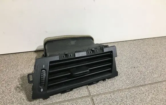 BMW 5 E60 E61 Dashboard side air vent grill/cover trim 64226910732 6910732