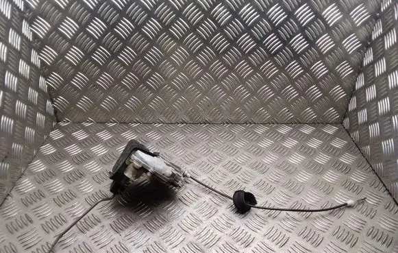 Audi A4 S4 B7 8E 8H Front door lock 8E2837016AA
