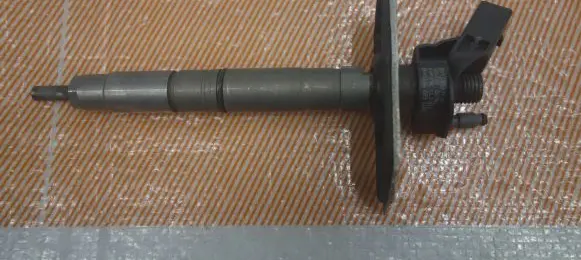 Audi A5 8T 8F Fuel injector 059130277BE 0445116023
