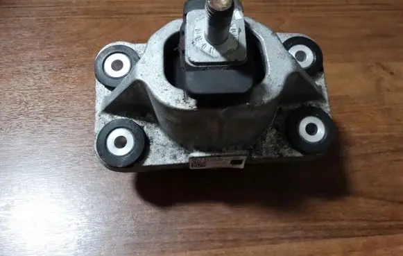 Land Rover Range Rover Sport L494 Engine mount vacuum valve FPLA-6A033-BC