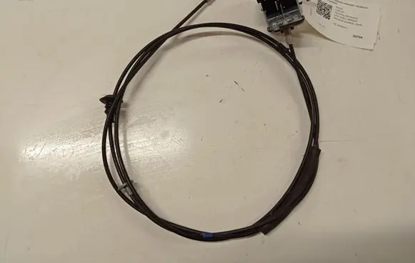 Engine bonnet (hood) release handle