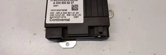 Mercedes-Benz CLA C117 X117 W117 Fuel pump relay A0009006207