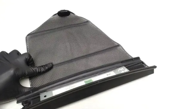 BMW 5 E60 E61 Estate rear side window sun shade/blind 6984650