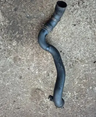 Ford Galaxy Intercooler hose/pipe 7m0145957C 95vw10c352DC