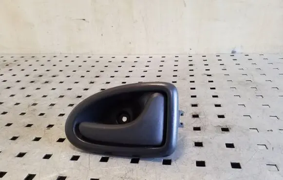 Nissan Primastar Front door interior handle 8200028995 99035101