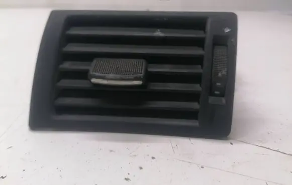Audi A4 S4 B6 8E 8H Dash center air vent grill 8E0820901 A6113040