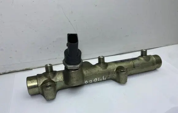 Audi A6 S6 C6 4F Fuel main line pipe 059130089K 0281002691