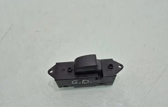 Mitsubishi Pajero Electric window control switch 8608A143