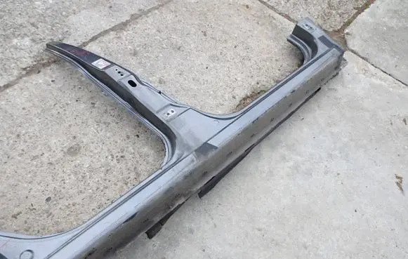 Nissan Qashqai+2 Sill br3