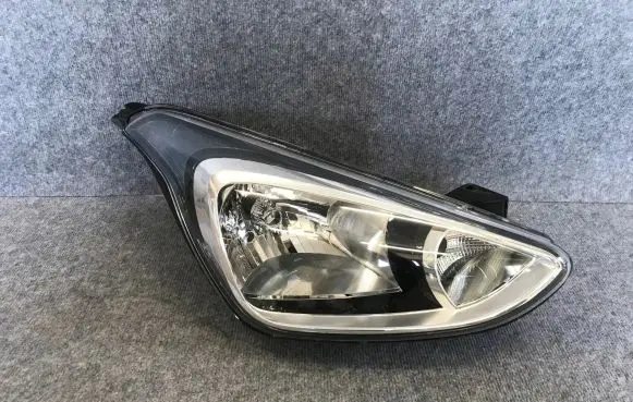 Hyundai i10 Headlight/headlamp 92102-B9000