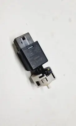 Hyundai Tucson TL Brake pedal sensor switch 938133S800 938103S700