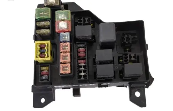 Mitsubishi Carisma Fuse box set