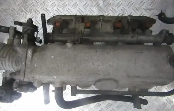 KIA Sephia Intake manifold