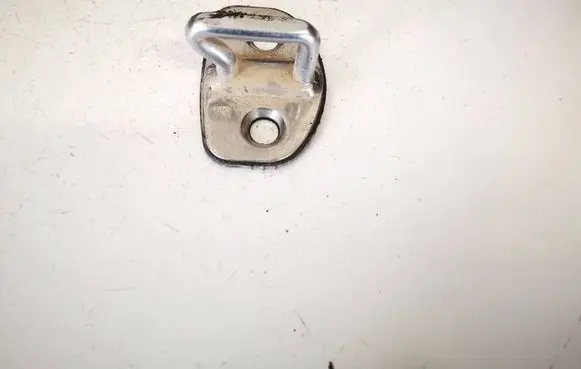 Skoda Octavia Mk2 (1Z) Front door lock loop/hook striker 6y0837033c 1z0837033c