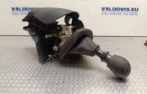 Renault Master III Gear shifter/selector 8200744935 01432