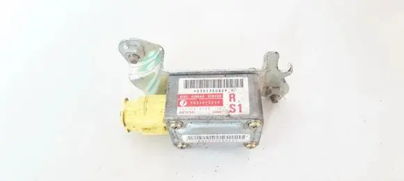 Subaru Forester SF Airbag deployment crash/impact sensor 2523000530 252300-0530