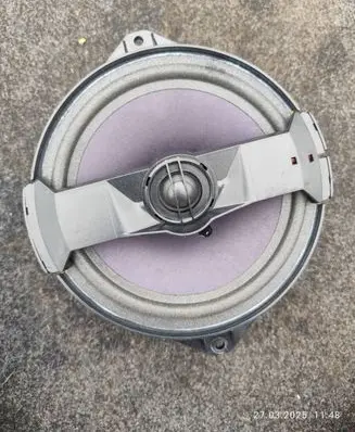 Audi TT Mk1 Front door speaker 8D5035401B