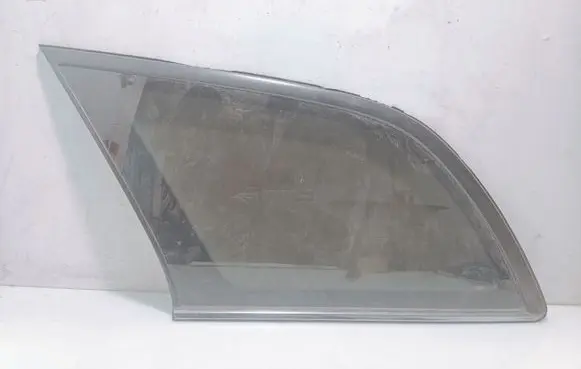 Toyota Avensis T250 Rear side window AS2