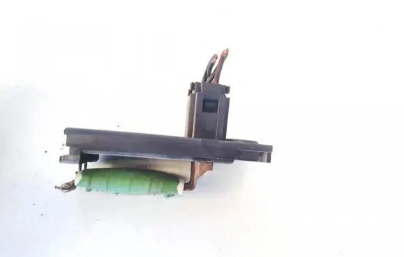 Ford Fiesta Heater blower motor/fan resistor xs6h18b647aa xs6h-18b647-aa