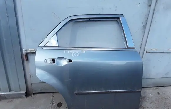 Chrysler 300 - 300C Rear door