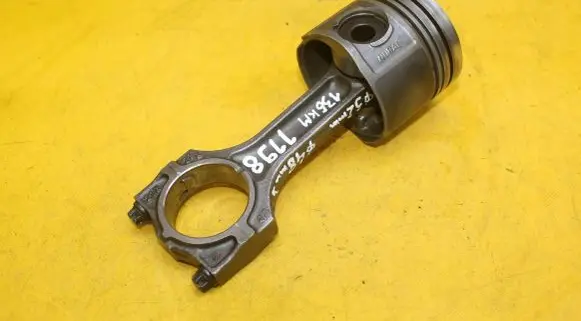 BMW 5 E60 E61 Piston with connecting rod
