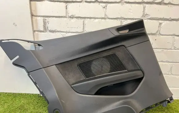 Audi S5 F5 Coupe rear side trim panel 8w6867335 8W6868605