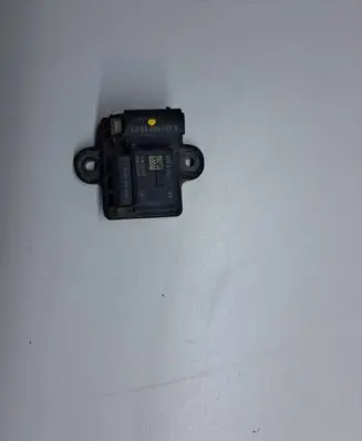 Mercedes-Benz C W204 Glow plug pre-heat relay A6519005502 0522120204