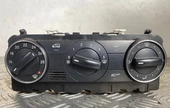Mercedes-Benz A W169 Climate control unit A1698301385 69780005