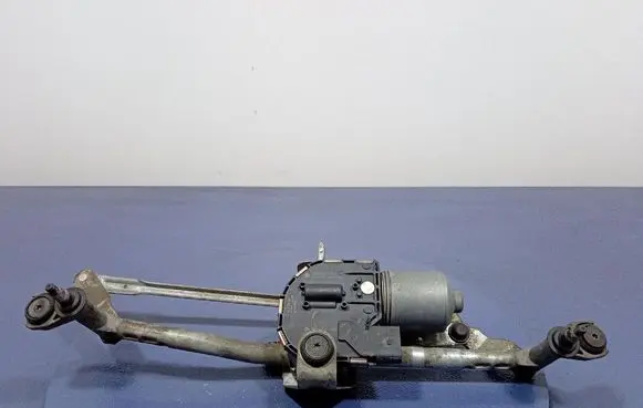 Volkswagen Cross Touran I Front wiper linkage and motor 2K1955119C