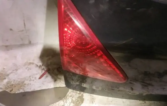 Tailgate rear/tail lights