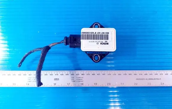 Audi A4 S4 B7 8E 8H Sensor 8E0907637