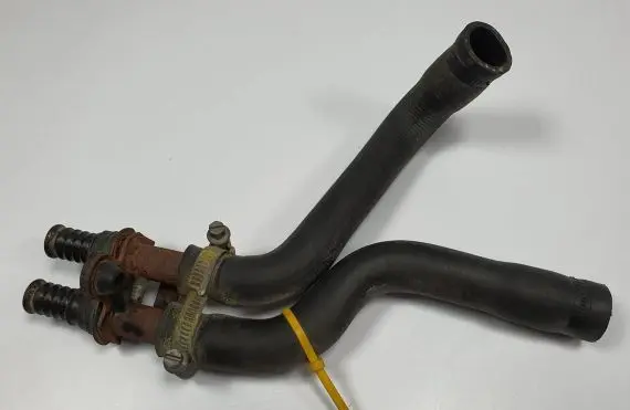 Land Rover Range Rover L322 Engine coolant pipe/hose 6901978