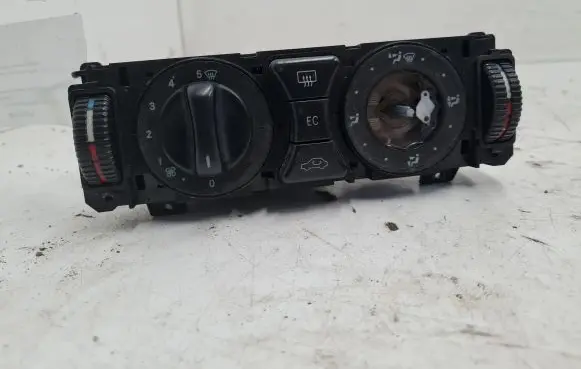 Mercedes-Benz E W210 Climate control unit 2108300385