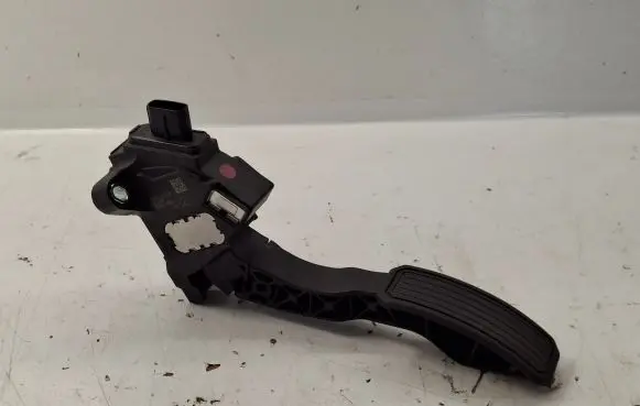 Toyota Auris 150 Accelerator throttle pedal 7811002021 01228128805