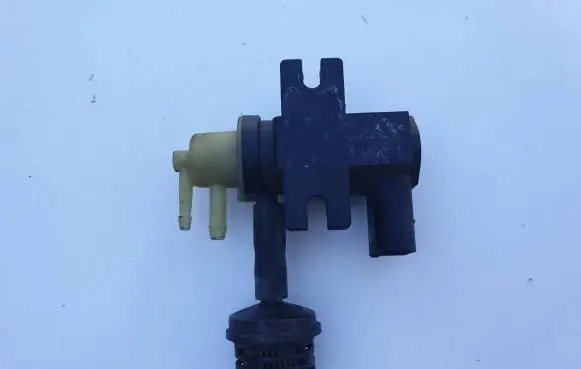 Volkswagen Touran II Vacuum valve 1K0906627A 09T259 70086800