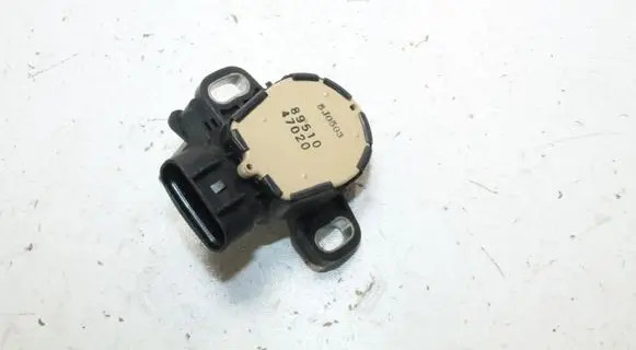 Toyota Prius (XW20) Other devices 8951047020