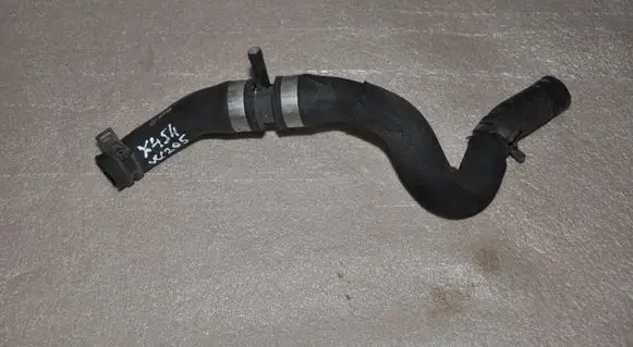 Mercedes-Benz C W205 Engine coolant pipe/hose A2058301202